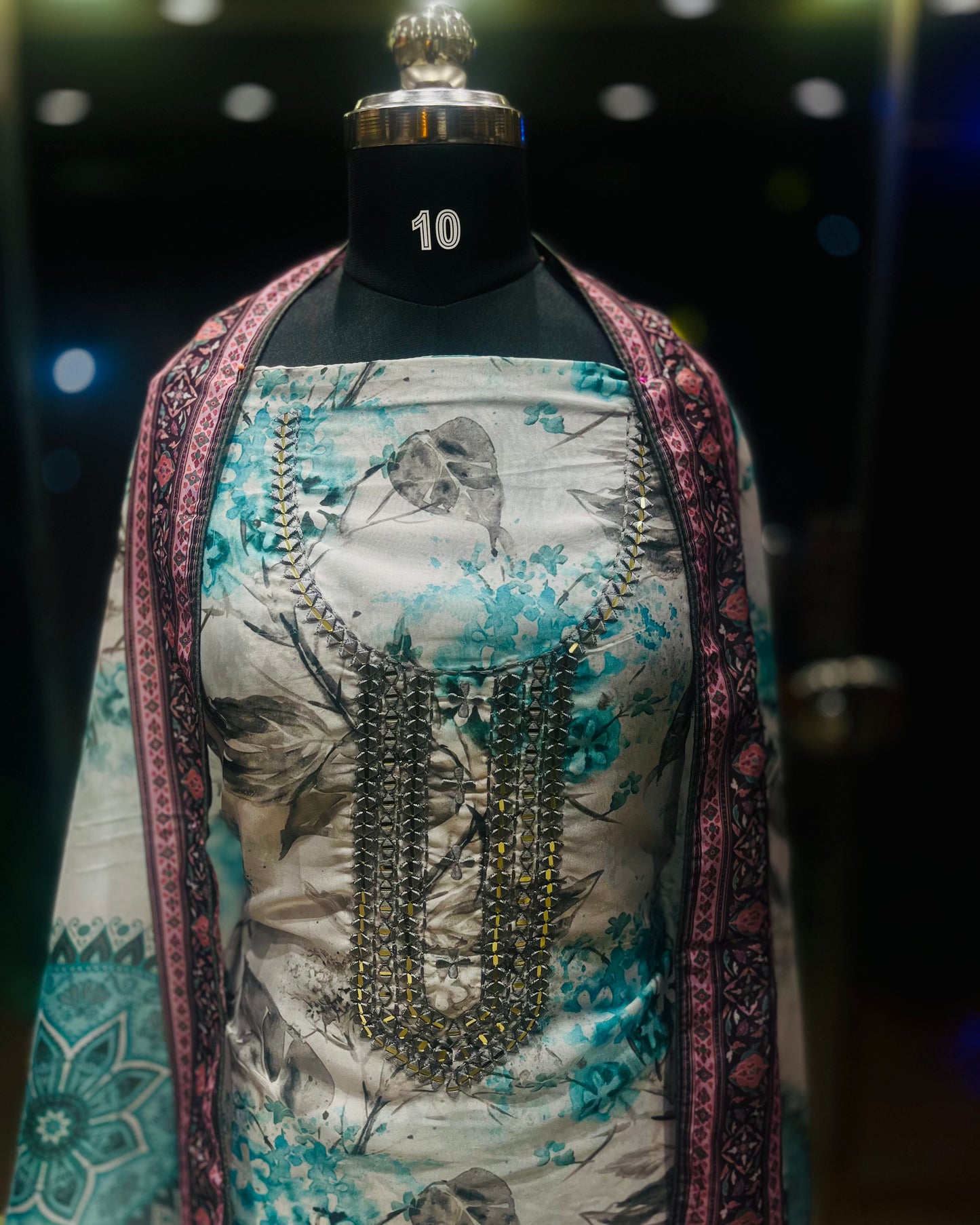 Special Offer: Flat 30% OFF Unstitched Salwar Set