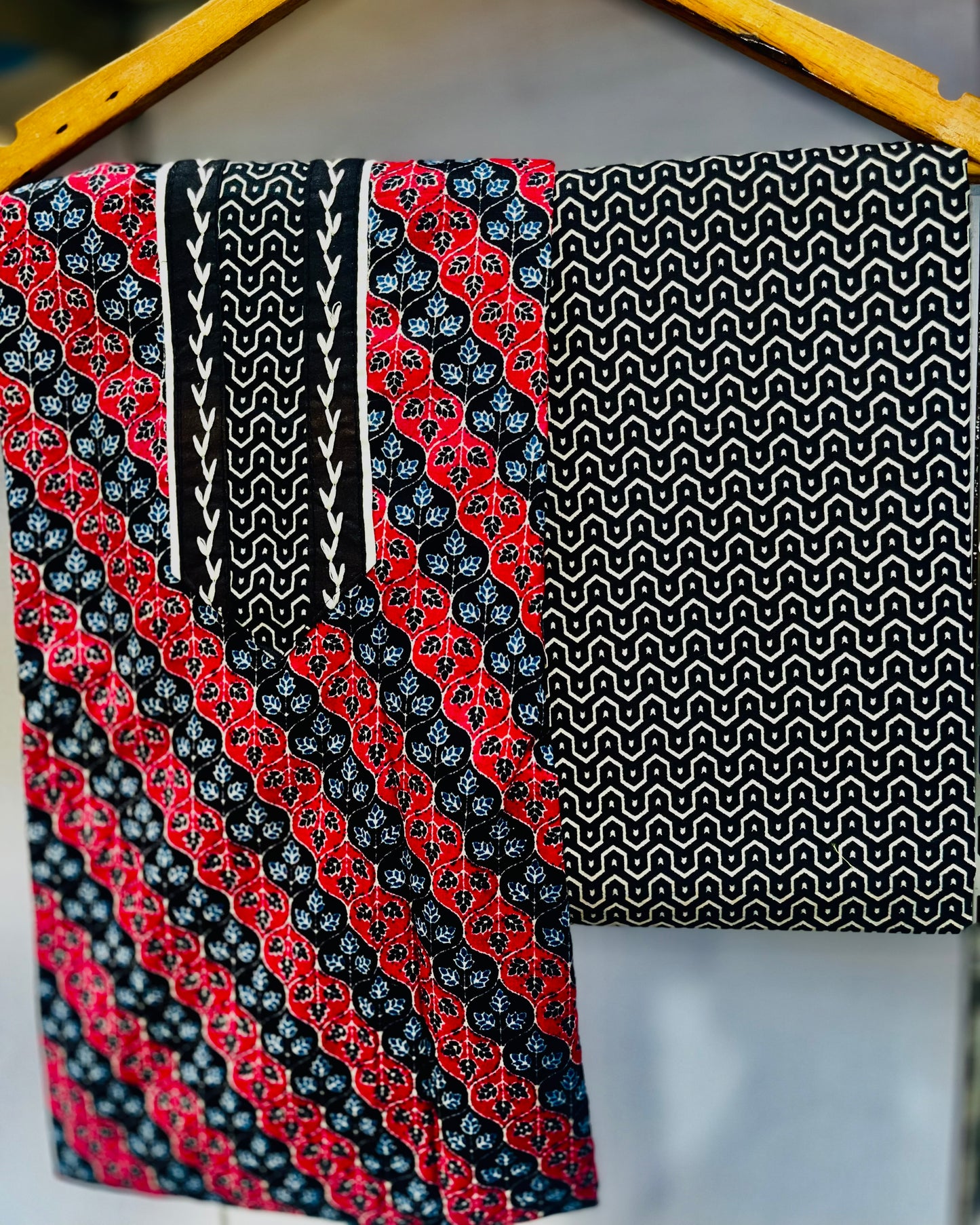 Special Offer: Flat 30% OFF Unstitched Salwar Set