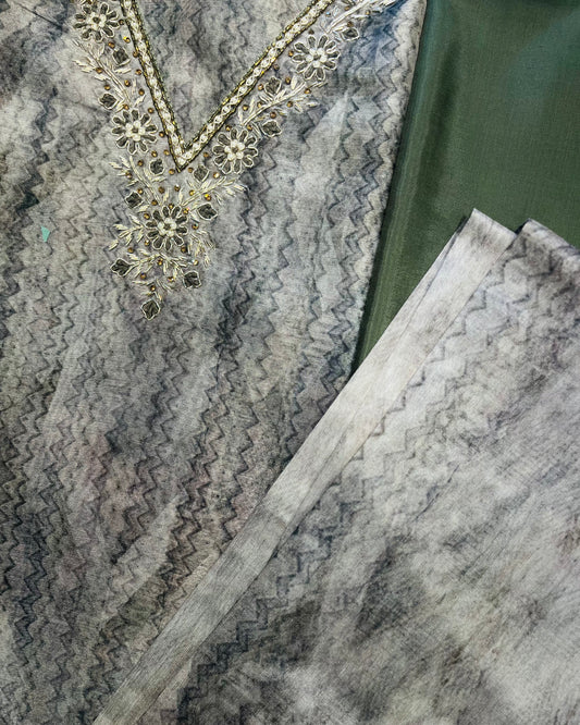 Special Offer: Flat 30% OFF Unstitched Salwar Set