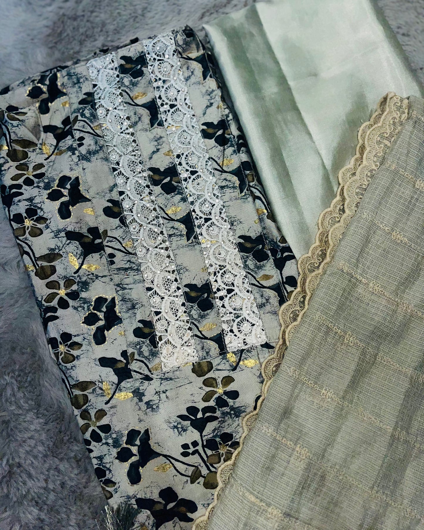 Special Offer: Flat 30% OFF Unstitched Salwar Set