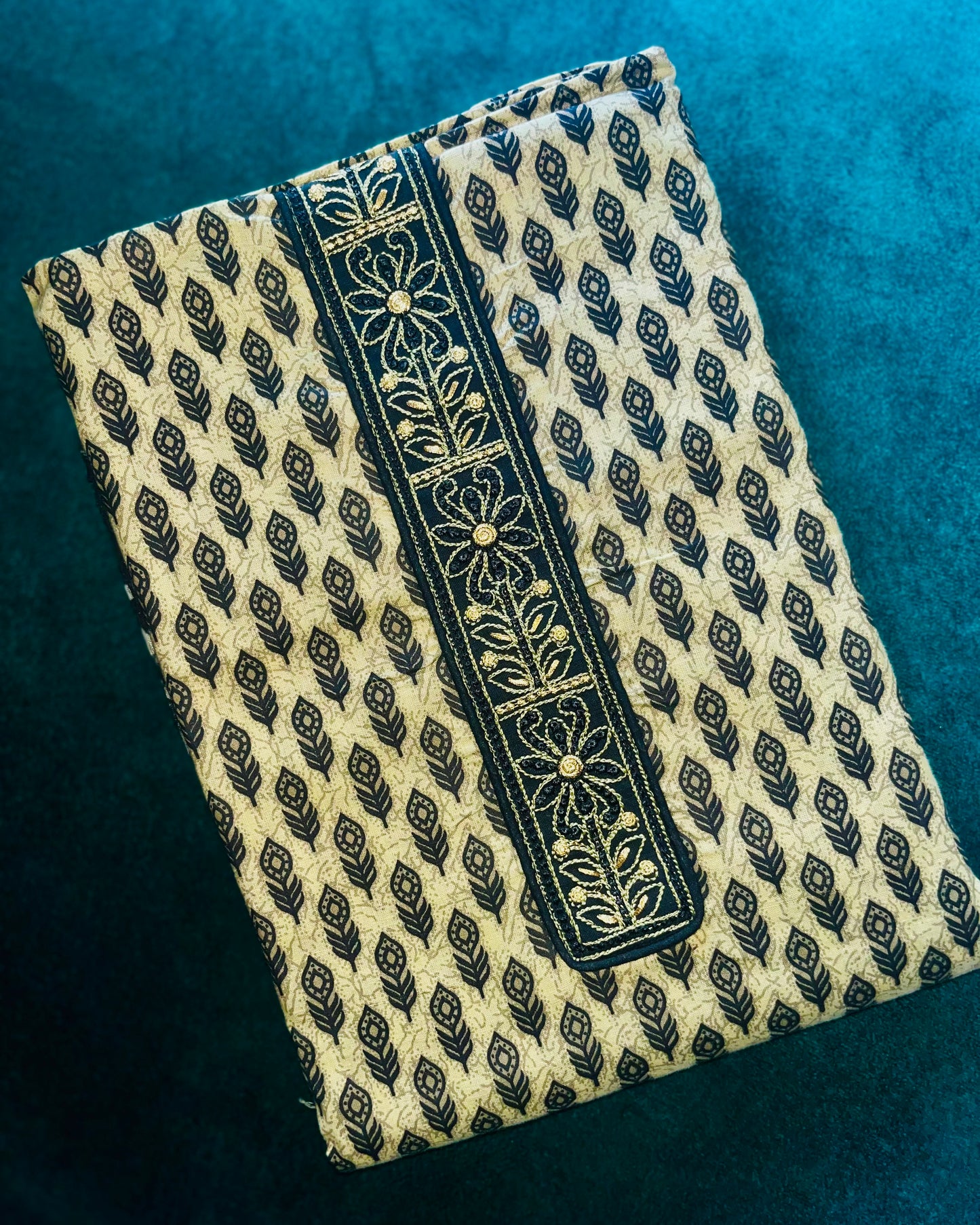 Special Offer: Flat 30% OFF Unstitched Salwar Set