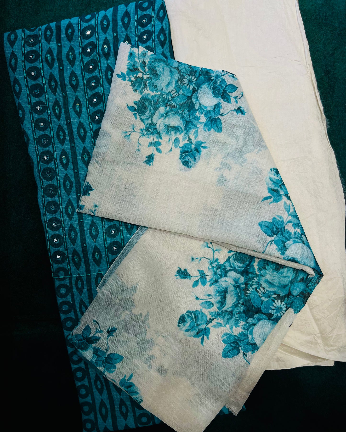 Special Offer: Flat 30% OFF Unstitched Salwar Set